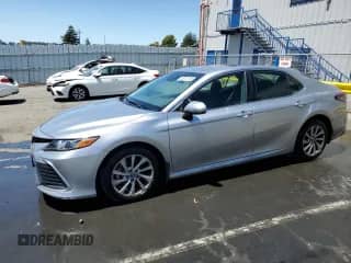 2022 Toyota Camry LE с VIN 4T1C11AK7NU667353, выставлен на аукционе Copart как лот 61006925 с пробегом 65 580 миль миль и Чистый • Clean title. История ставок и продаж доступна на DreamBid. Изображение 1.