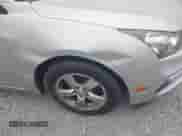 2015 Chevrolet Cruze LT z VIN 1G1PC5SB9F7110779, wystawiony jako IAAI lot #43569936 z przebiegiem 117 117 mil mil oraz . Historia ofert i sprzedaży dostępna na DreamBid. Obrazek 12.