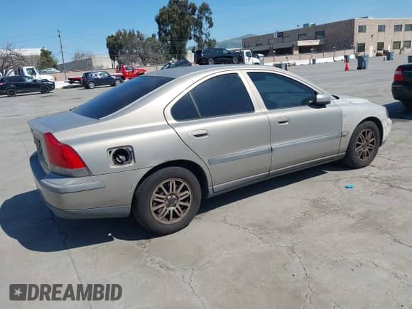 2004 Volvo S60 с VIN YV1RS64A842389787, выставлен на аукционе IAAI как лот 41853856 с пробегом 54 305 миль миль и . История ставок и продаж доступна на DreamBid. Изображение 4.