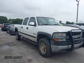 2002 Chevrolet Silverado 2500HD LS с VIN 1GCHC23U52F246028, выставлен на аукционе IAAI как лот 42109232 с пробегом 305 246 миль миль и . История ставок и продаж доступна на DreamBid. Изображение 1.
