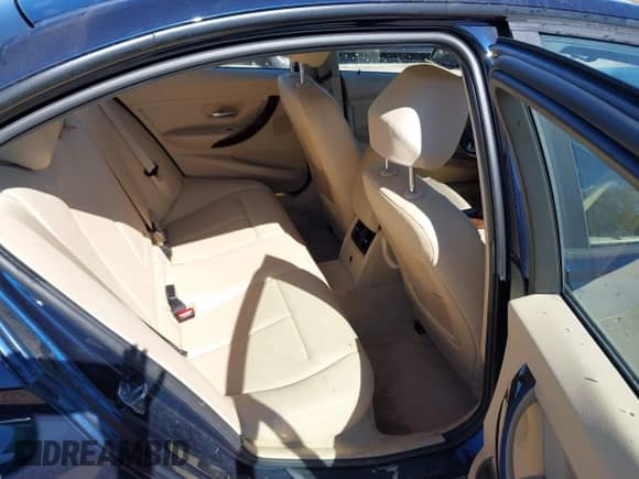 2013 BMW 3 Series 328i xDrive с VIN WBA3B5C54DF590506, выставлен на аукционе IAAI как лот 43349929 с пробегом 94 907 миль миль и . История ставок и продаж доступна на DreamBid. Изображение 8.