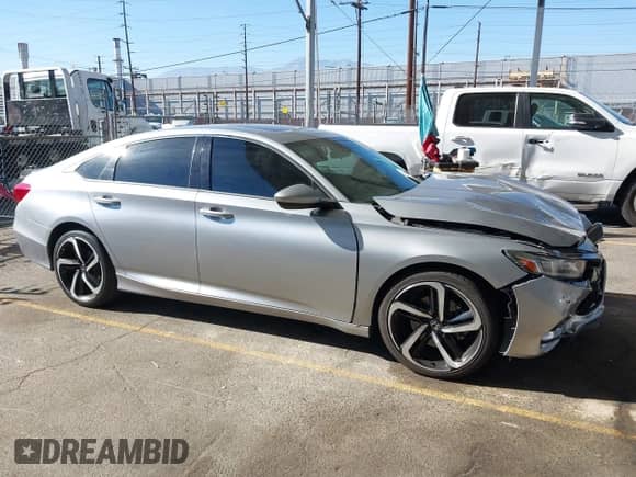 2018 Honda Accord Sport z VIN 1HGCV2F32JA049421, wystawiony jako IAAI lot #43171479 z przebiegiem 77 720 mil mil oraz . Historia ofert i sprzedaży dostępna na DreamBid. Obrazek 12.