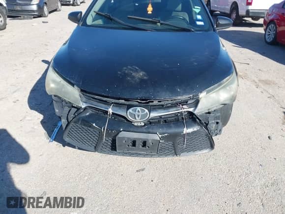 2015 Toyota Camry SE with VIN 4T1BF1FK4FU885659, listed as a IAAI auction lot 43585425 with 296,518 mi miles and . Bid and sale history available at DreamBid. Image 12.