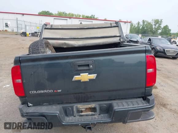 2018 Chevrolet Colorado 4WD Z71 с VIN 1GCGTDENXJ1215754, выставлен на аукционе IAAI как лот 42923055 с пробегом 114 967 миль миль и . История ставок и продаж доступна на DreamBid. Изображение 16.