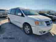 2010 Dodge Grand Caravan SXT z VIN 2D4RN5D10AR202081, wystawiony jako Copart lot #89920235 z przebiegiem 191 556 mil mil oraz Czysty tytuł • Clean title. Historia ofert i sprzedaży dostępna na DreamBid. Obrazek 4.