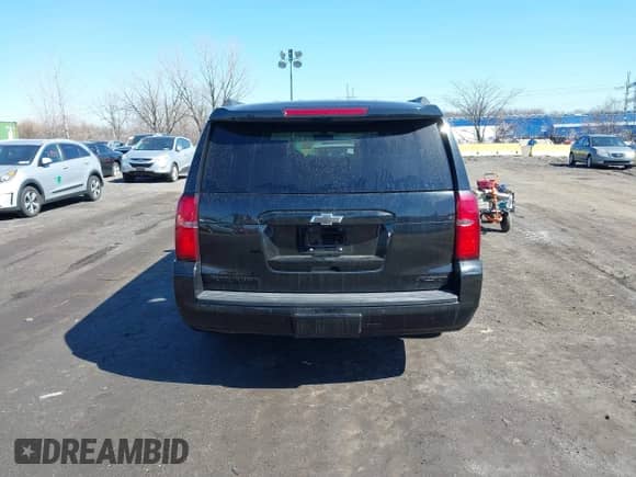 2016 Chevrolet Suburban LS z VIN 1GNSKGKC3GR236223, wystawiony jako IAAI lot #41761595 z przebiegiem 269 500 mil mil oraz . Historia ofert i sprzedaży dostępna na DreamBid. Obrazek 16.