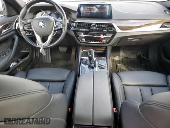 2019 BMW 5 Series 530i xDrive z VIN WBAJA7C50KWW06557, wystawiony jako Copart lot #81634425 z przebiegiem 66 963 mil mil oraz Szkoda całkowita • Salvage title. Historia ofert i sprzedaży dostępna na DreamBid. Obrazek 8.