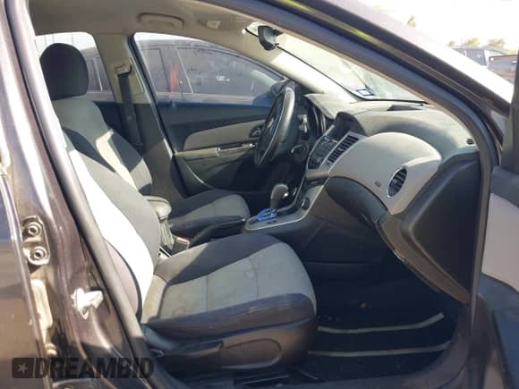 2014 Chevrolet Cruze LS с VIN 1G1PA5SH2E7224695, выставлен на аукционе IAAI как лот 43458016 с пробегом 155 862 миль миль и . История ставок и продаж доступна на DreamBid. Изображение 5.
