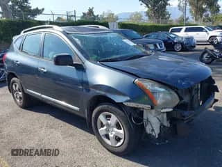 2015 Nissan Rogue S z VIN JN8AS5MT2FW157006, wystawiony jako IAAI lot #43111360 z przebiegiem 145 820 mil mil oraz . Historia ofert i sprzedaży dostępna na DreamBid. Obrazek 1.