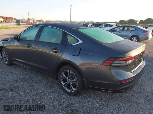 2024 Honda Accord EX-L z VIN 1HGCY2F68RA027842, wystawiony jako IAAI lot #42389747 z przebiegiem 22 084 mil mil oraz . Historia ofert i sprzedaży dostępna na DreamBid. Obrazek 3.