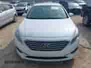 2017 Hyundai Sonata 2.4L с VIN 5NPE24AF2HH474394, выставлен на аукционе IAAI как лот 43334857 с пробегом 297 288 миль миль и . История ставок и продаж доступна на DreamBid. Изображение 13.