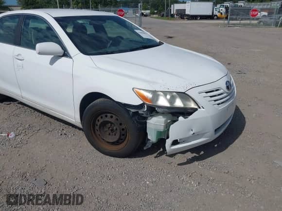 2008 Toyota Camry LE with VIN 4T1BE46K88U735920, listed as a IAAI auction lot 43085852 with 305,010 mi miles and . Bid and sale history available at DreamBid. Image 6.