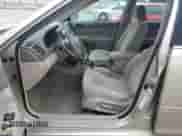 2003 Toyota Camry LE z VIN 4T1BE32K93U764142, wystawiony jako Copart lot #71345285 z przebiegiem 144 630 mil mil oraz Nie do naprawy • Non repairable. Historia ofert i sprzedaży dostępna na DreamBid. Obrazek 7.