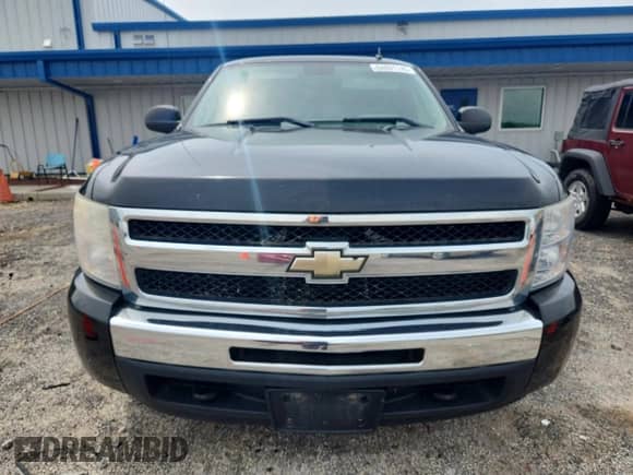 2011 Chevrolet Silverado 1500 LS z VIN 3GCPKREA2BG303472, wystawiony jako Copart lot #64091145 z przebiegiem 150 803 mil mil oraz Czysty tytuł • Clean title. Historia ofert i sprzedaży dostępna na DreamBid. Obrazek 5.