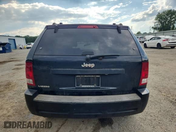 2008 Jeep Grand Cherokee Laredo z VIN 1J8GS48KX8C175073, wystawiony jako Copart lot #81942925 z przebiegiem 290 327 mil mil oraz Szkoda całkowita • Salvage title. Historia ofert i sprzedaży dostępna na DreamBid. Obrazek 6.