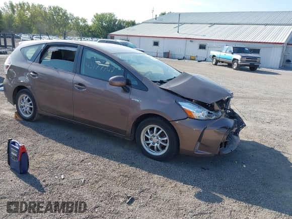 2015 Toyota Prius Two z VIN JTDZN3EU0FJ039583, wystawiony jako IAAI lot #43177747 z przebiegiem Nie podano mil oraz . Historia ofert i sprzedaży dostępna na DreamBid. Obrazek 1.