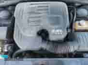 2019 Dodge Challenger SXT z VIN 2C3CDZAGXKH677450, wystawiony jako Copart lot #84649605 z przebiegiem 74 336 mil mil oraz Szkoda całkowita • Salvage title. Historia ofert i sprzedaży dostępna na DreamBid. Obrazek 14.