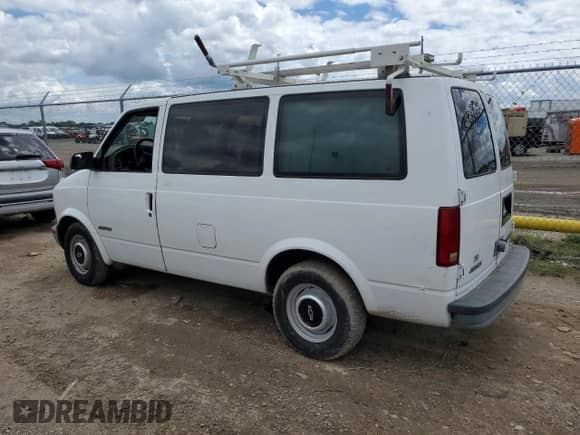 1998 Chevrolet Astro Cargo с VIN 1GCDM19W6WB178818, выставлен на аукционе Copart как лот 71222034 с пробегом 95 128 миль миль и Списание • Salvage title. История ставок и продаж доступна на DreamBid. Изображение 2.