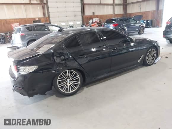 2019 BMW 5 Series M550i xDrive с VIN WBAJB9C54KB289284, выставлен на аукционе IAAI как лот 43067073 с пробегом 65 283 миль миль и . История ставок и продаж доступна на DreamBid. Изображение 4.