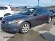 2009 Honda Accord EX-L z VIN 1HGCP258X9A027752, wystawiony jako IAAI lot #41497500 z przebiegiem 111 714 mil mil oraz . Historia ofert i sprzedaży dostępna na DreamBid. Obrazek 2.