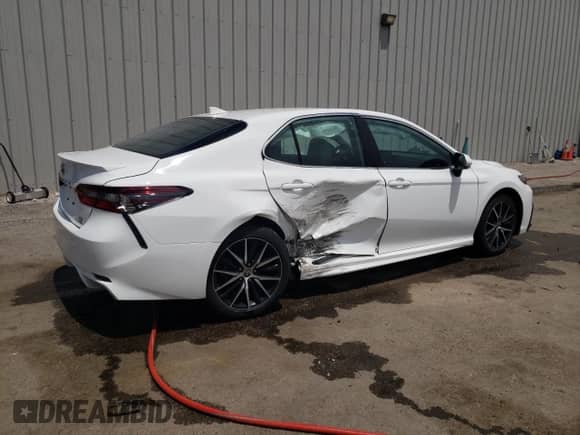 2023 Toyota Camry Hybrid SE with VIN 4T1G31AK6PU616697, listed as a Copart auction lot 55646235 with 51,114 mi miles and Salvage title. Bid and sale history available at DreamBid. Image 3.