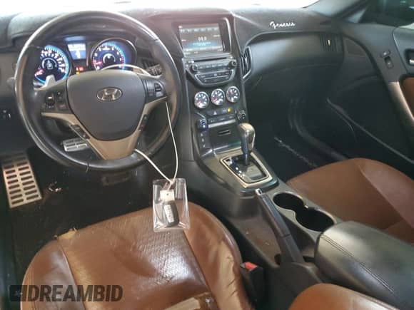 2016 Hyundai Genesis Coupe Ultimate с VIN KMHHU6KJ8GU137282, выставлен на аукционе Copart как лот 84377355 с пробегом 101 366 миль миль и Списание • Salvage title. История ставок и продаж доступна на DreamBid. Изображение 8.