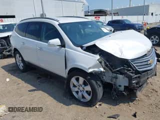 2017 Chevrolet Traverse LT z VIN 1GNKRGKD2HJ115431, wystawiony jako IAAI lot #43246521 z przebiegiem 87 708 mil mil oraz . Historia ofert i sprzedaży dostępna na DreamBid. Obrazek 1.