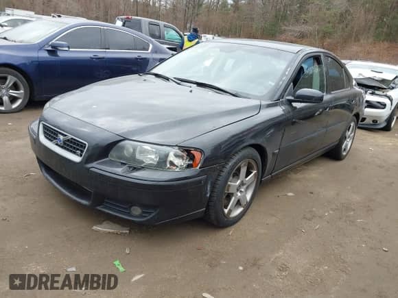2006 Volvo S60 2.5L Turbo R с VIN YV1RH527762506729, выставлен на аукционе IAAI как лот 41653347 с пробегом 196 901 миль миль и . История ставок и продаж доступна на DreamBid. Изображение 2.