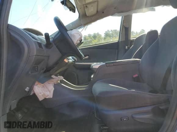 2013 Toyota Prius Two with VIN JTDZN3EU2D3235476, listed as a Copart auction lot 70589635 with Not provided miles and Non repairable. Bid and sale history available at DreamBid. Image 7.