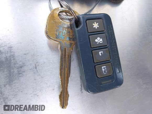 2010 Hyundai Elantra GLS z VIN KMHDU4AD2AU017676, wystawiony jako IAAI lot #42978408 z przebiegiem 192 613 mil mil oraz . Historia ofert i sprzedaży dostępna na DreamBid. Obrazek 11.