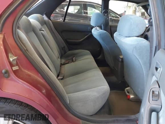 1993 Toyota Camry с VIN JT2VK12E5P0148999, выставлен на аукционе IAAI как лот 42162900 с пробегом 142 572 миль миль и . История ставок и продаж доступна на DreamBid. Изображение 8.