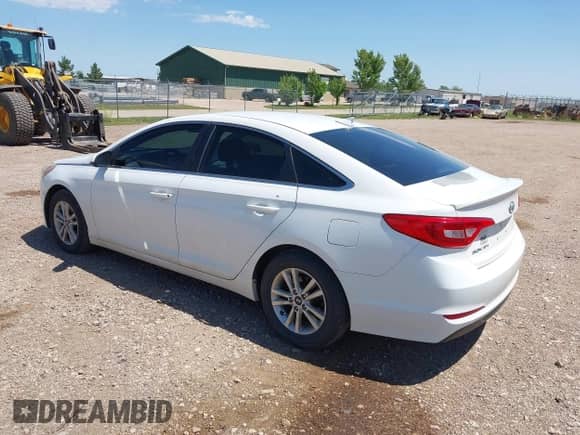 2015 Hyundai Sonata SE with VIN 5NPE24AF3FH147385, listed as a IAAI auction lot 42665710 with 167,795 mi miles and . Bid and sale history available at DreamBid. Image 3.