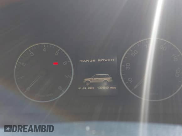 2013 Land Rover Range Rover Sport HSE Lux z VIN SALSK2D40DA810877, wystawiony jako IAAI lot #42797861 z przebiegiem 132 042 mil mil oraz . Historia ofert i sprzedaży dostępna na DreamBid. Obrazek 7.