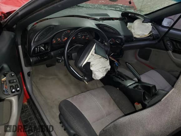 1995 Chevrolet Camaro z VIN 2G1FP32S9S2154321, wystawiony jako Copart lot #79828674 z przebiegiem 175 622 mil mil oraz Nie do naprawy • Non repairable. Historia ofert i sprzedaży dostępna na DreamBid. Obrazek 8.