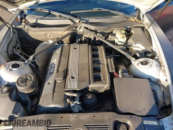 2004 BMW Z4 2.5i с VIN 4USBT33544LS51157, выставлен на аукционе IAAI как лот 41343067 с пробегом 151 267 миль миль и . История ставок и продаж доступна на DreamBid. Изображение 10.