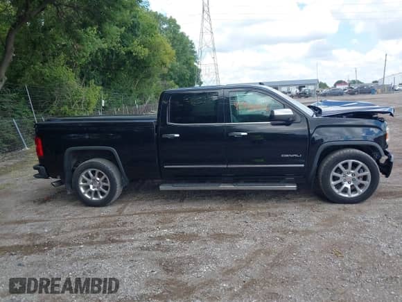2015 GMC Sierra 1500 Denali z VIN 3GTU2WEC4FG329421, wystawiony jako IAAI lot #42930025 z przebiegiem 102 820 mil mil oraz . Historia ofert i sprzedaży dostępna na DreamBid. Obrazek 13.