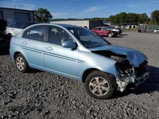 2008 Hyundai Accent GLS z VIN KMHCN46C08U268554, wystawiony jako Copart lot #84200505 z przebiegiem 186 596 mil mil oraz Szkoda całkowita • Salvage title. Historia ofert i sprzedaży dostępna na DreamBid. Obrazek 4.