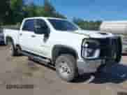 2021 Chevrolet Silverado 2500HD Work Truck z VIN 1GC1YLE7XMF129001, wystawiony jako IAAI lot #42036868 z przebiegiem 132 068 mil mil oraz . Historia ofert i sprzedaży dostępna na DreamBid. Obrazek 1.