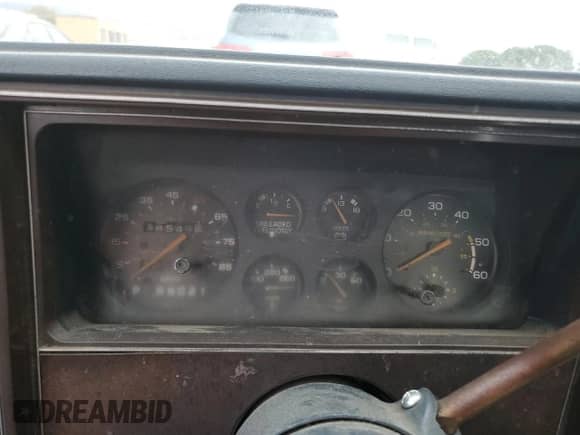 1985 Chevrolet El Camino с VIN 3GCCW80H9FS915947, выставлен на аукционе Copart как лот 84659344 с пробегом 38 549 миль миль и Списание • Salvage title. История ставок и продаж доступна на DreamBid. Изображение 9.