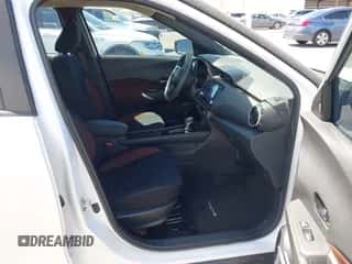 2024 Nissan Kicks SR с VIN 3N1CP5DV6RL535820, выставлен на аукционе IAAI как лот 43188034 с пробегом 6 519 миль миль и . История ставок и продаж доступна на DreamBid. Изображение 5.