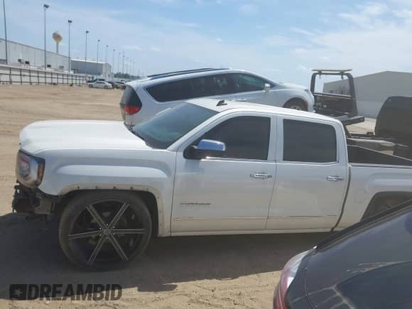 2014 GMC Sierra 1500 SLT с VIN 3GTU1VEC5EG339936, выставлен на аукционе IAAI как лот 42060507 с пробегом Не указан миль и . История ставок и продаж доступна на DreamBid. Изображение 15.