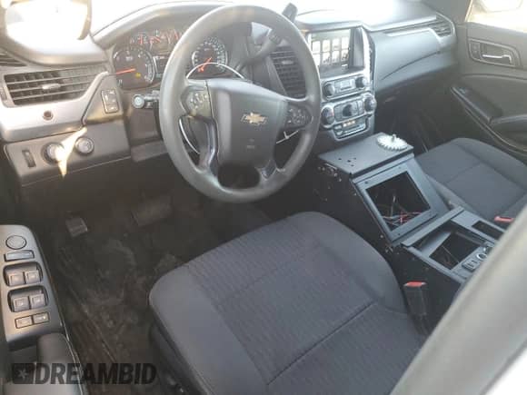 2020 Chevrolet Tahoe Commercial z VIN 1GNSKFEC1LR236253, wystawiony jako Copart lot #89828965 z przebiegiem 208 077 mil mil oraz Czysty tytuł • Clean title. Historia ofert i sprzedaży dostępna na DreamBid. Obrazek 8.