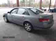 2007 Hyundai Sonata GLS z VIN 5NPET46C17H256506, wystawiony jako IAAI lot #43520666 z przebiegiem 169 992 mil mil oraz . Historia ofert i sprzedaży dostępna na DreamBid. Obrazek 3.