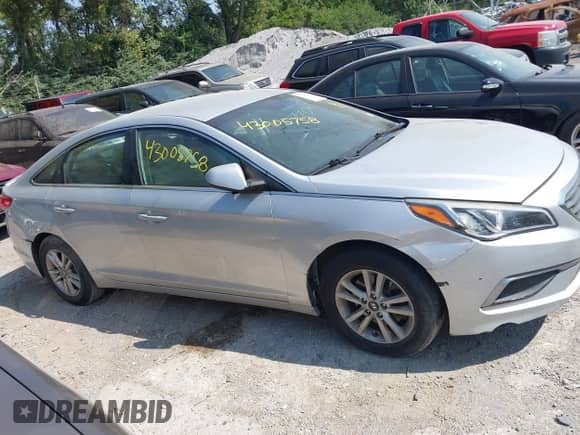 2017 Hyundai Sonata SE с VIN 5NPE24AF7HH513724, выставлен на аукционе IAAI как лот 43005758 с пробегом 138 253 миль миль и . История ставок и продаж доступна на DreamBid. Изображение 13.