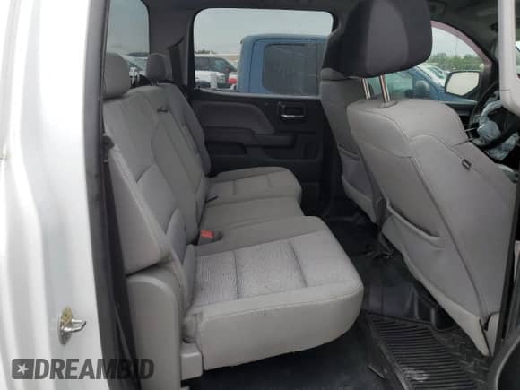 2017 Chevrolet Silverado 2500HD Work Truck z VIN 1GC1KUEY3HF224084, wystawiony jako Copart lot #71694455 z przebiegiem 132 441 mil mil oraz Nie do naprawy • Non repairable. Historia ofert i sprzedaży dostępna na DreamBid. Obrazek 10.