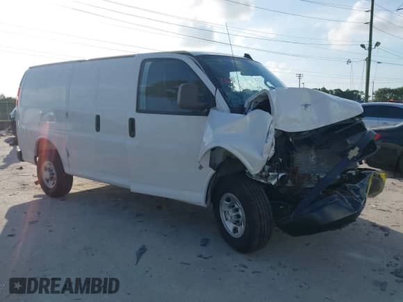 2025 Chevrolet Express Cargo with VIN 1GCWGAFP1S1134612, listed as a IAAI auction lot 42799018 with Not provided miles and . Bid and sale history available at DreamBid. Image 1.