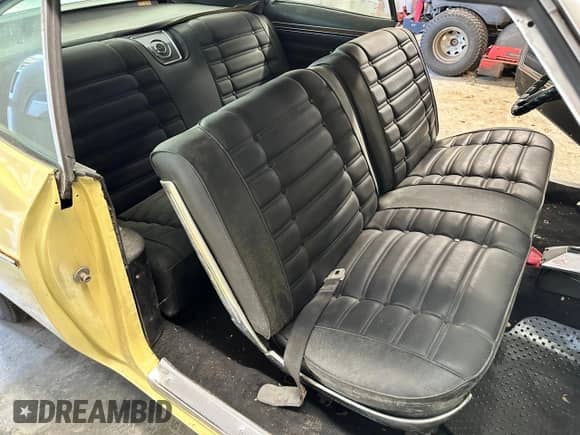 1966 Chevrolet Impala с VIN 164376Y158054, выставлен на аукционе Copart как лот 86863514 с пробегом 32 332 миль миль и Чистый • Clean title. История ставок и продаж доступна на DreamBid. Изображение 6.