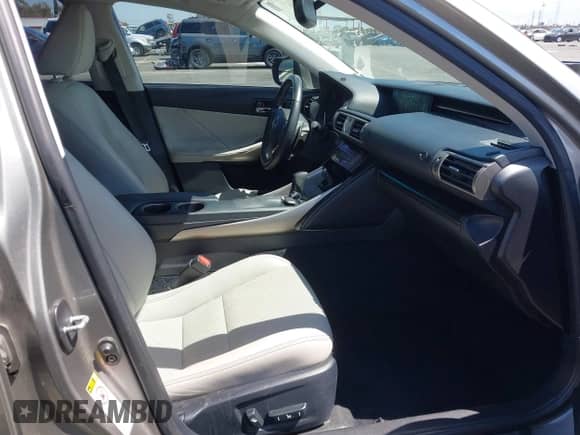 2014 Lexus IS 350 z VIN JTHBE1D20E5006840, wystawiony jako IAAI lot #42785165 z przebiegiem 60 299 mil mil oraz . Historia ofert i sprzedaży dostępna na DreamBid. Obrazek 5.