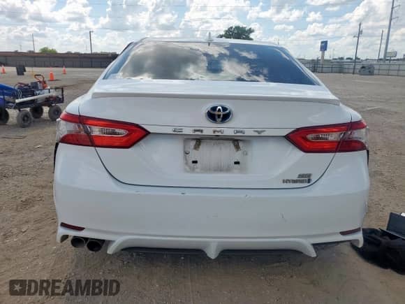 2019 Toyota Camry Hybrid LE с VIN 4T1B21HK5KU517610, выставлен на аукционе Copart как лот 63081855 с пробегом 120 270 миль миль и Списание • Salvage title. История ставок и продаж доступна на DreamBid. Изображение 6.