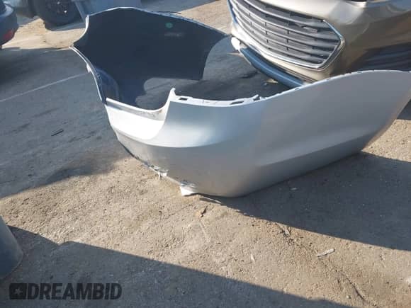 2014 Chevrolet Impala LS с VIN 2G11Y5SL5E9112364, выставлен на аукционе IAAI как лот 42452347 с пробегом 283 885 миль миль и . История ставок и продаж доступна на DreamBid. Изображение 12.